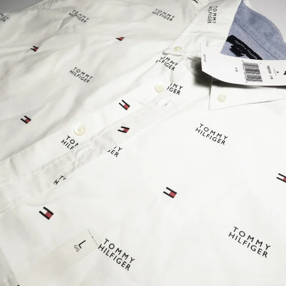 New Tommy Hilfiger Men's button-down Size L Classic fit Tommy logo short sleeves - Picture 3 of 4